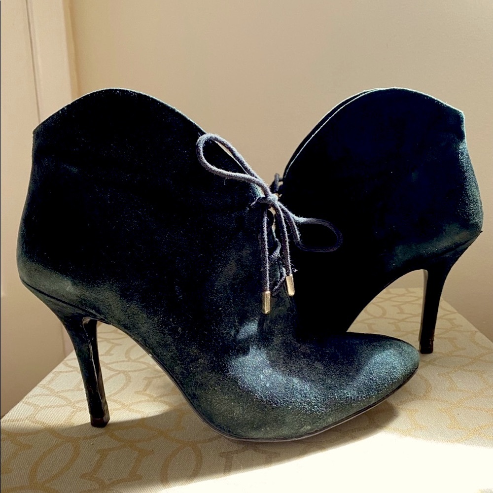 Perfect Fall Bootie! - Picture 2 of 2